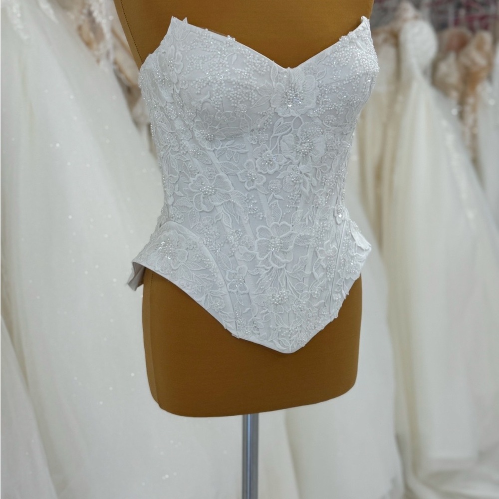 Elegant White Lace Corset Top